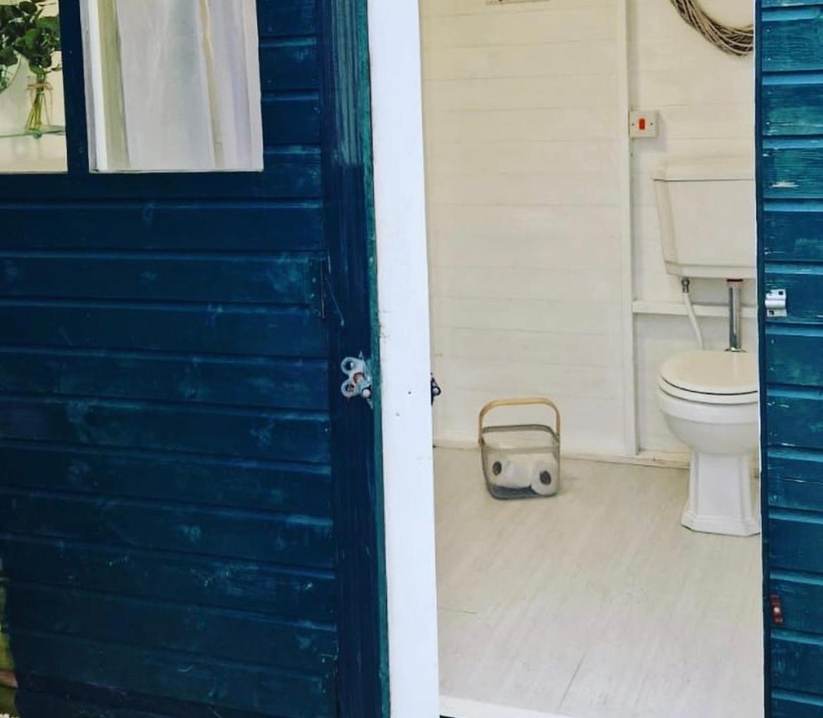 Peggy'S Hut Hotel Astbury Екстериор снимка